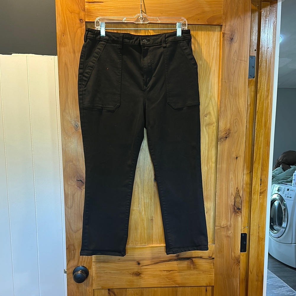Duluth Trading Co Black Ankle Cropped Pants